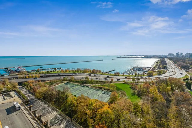 $4,200 | 400 East Randolph Street, Unit 2019, Chicago, IL 60601