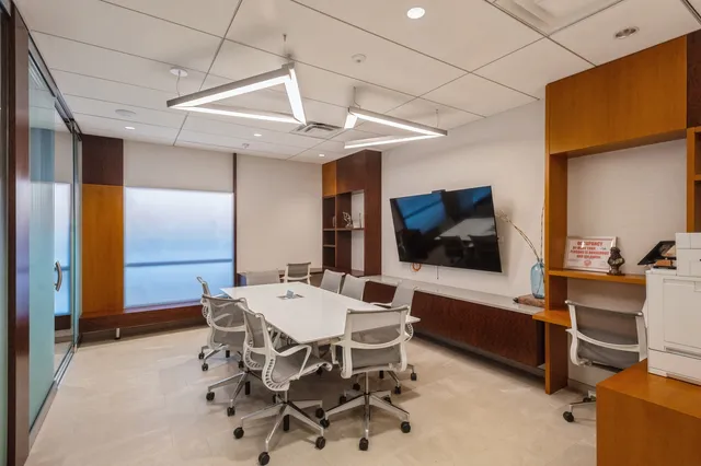 $4,200 | 400 East Randolph Street, Unit 2019, Chicago, IL 60601