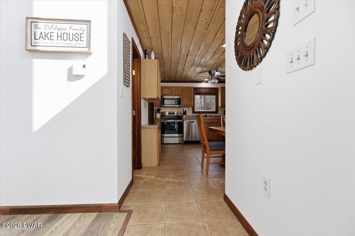 215 Tanager Road Lackawaxen, PA 18435 - Photo 13 of 48 19-046_6M24209