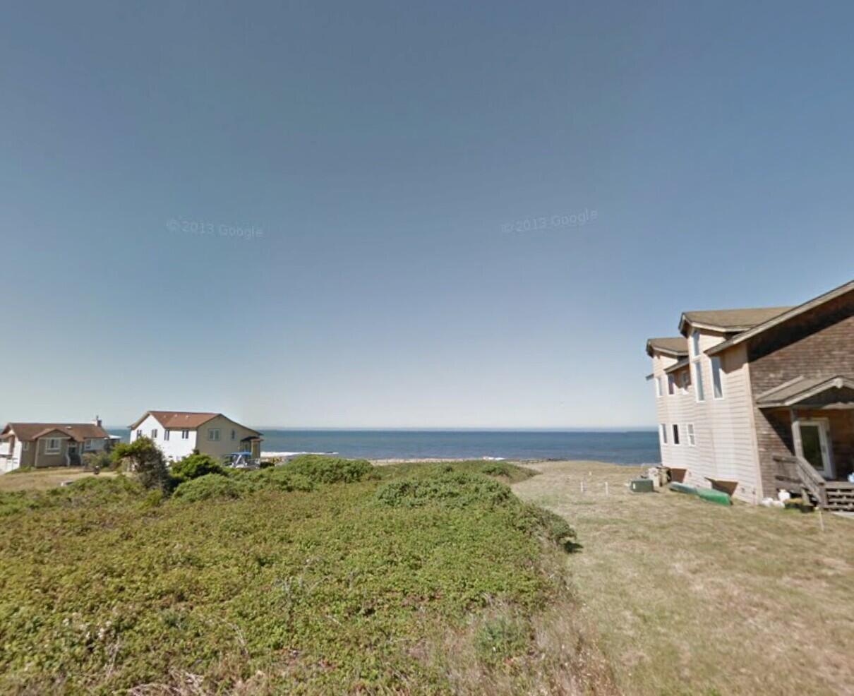 75 Neptune Road Whitethorn, CA 95589 - Photo 2 of 8 Screenshot 2025-11-07 082208