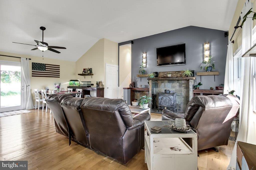 144 Spears Hill Road Elkton, MD 21921 - Photo 2 of 28 Living Room 20 x 17 - Total Living space 1,948