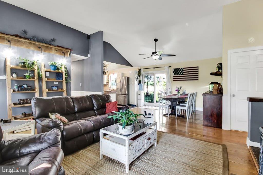 144 Spears Hill Road Elkton, MD 21921 - Photo 4 of 28 Cathedral Ceilings-7 in Oak floors-Open Floor Plan