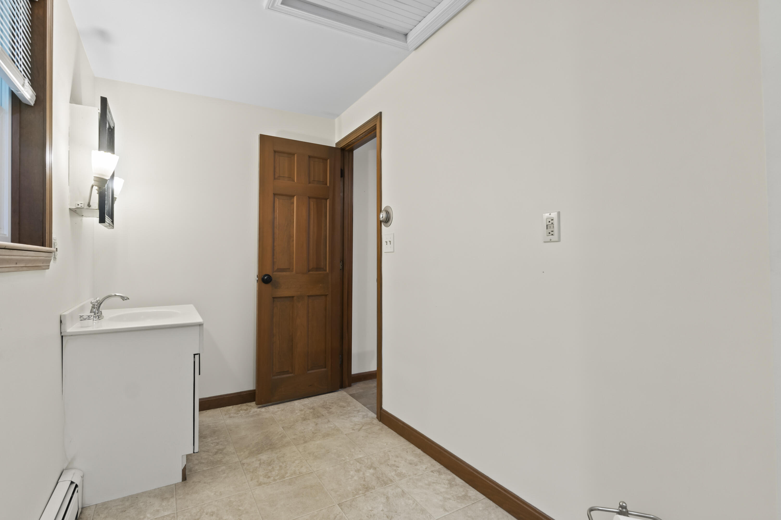 872 Riverside Street Portland, ME 04103 - Photo 51 of 56 872 Riverside St_126