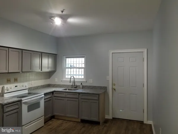 $2,450 | 1624 West Lexington Street, Baltimore, MD 21223