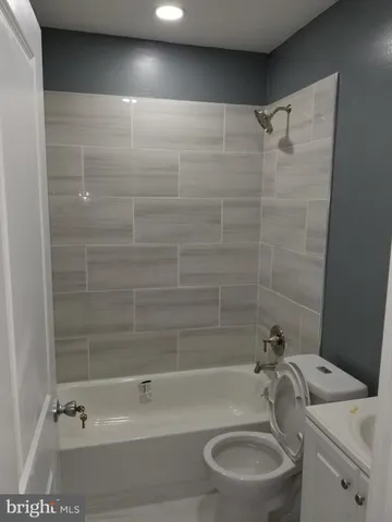 $1,800 | 1624 West Lexington Street, Baltimore, MD 21223