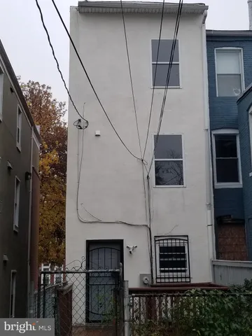 $1,800 | 1624 West Lexington Street, Baltimore, MD 21223