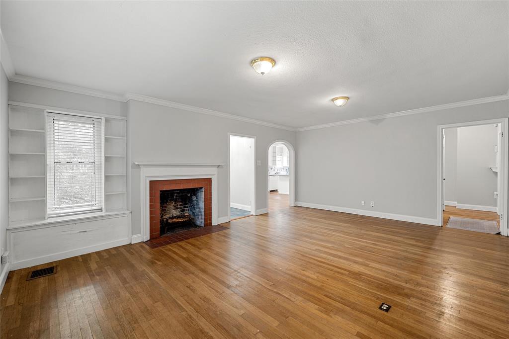2530 Colcord Avenue Waco, TX 76707 - Photo 8 of 35