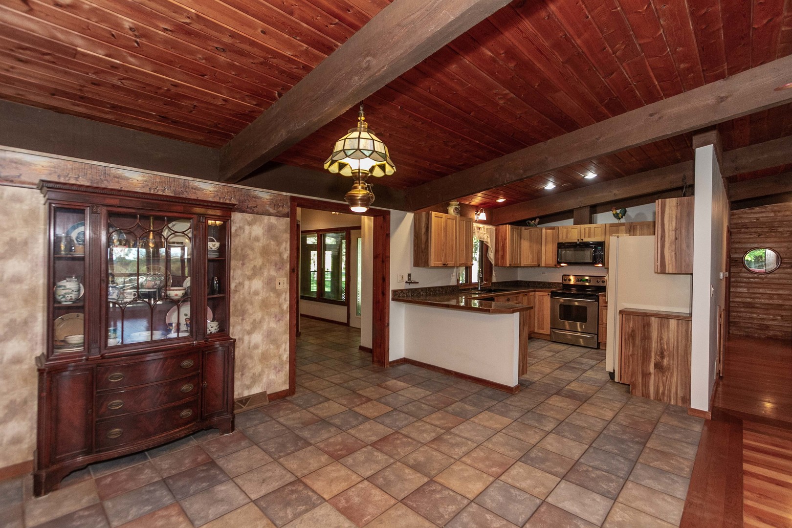 10409 Button Road Hebron, IL 60034 - Photo 11 of 33