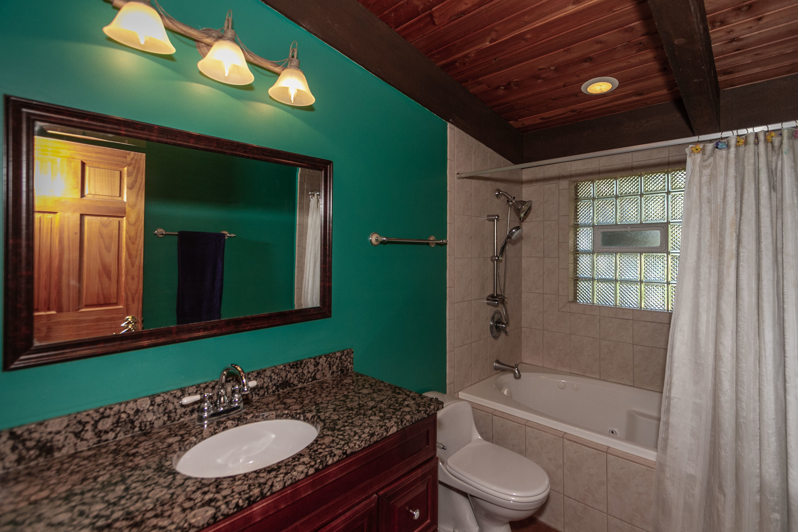 10409 Button Road Hebron, IL 60034 - Photo 15 of 33