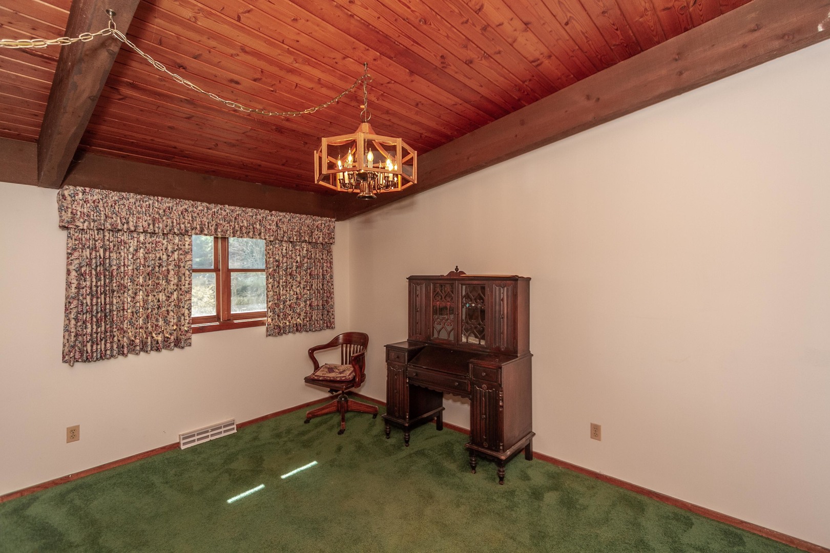 10409 Button Road Hebron, IL 60034 - Photo 18 of 33