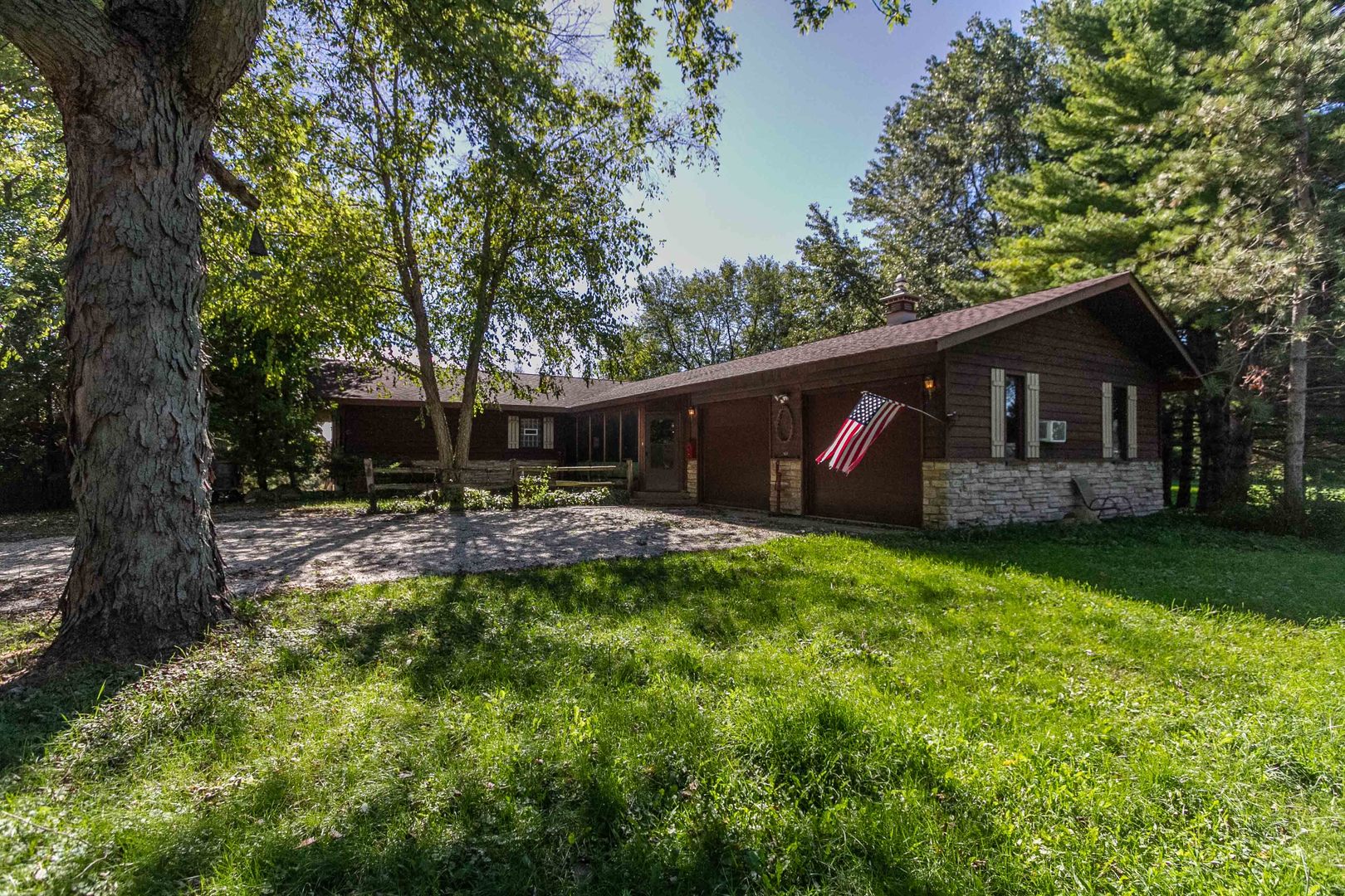 10409 Button Road Hebron, IL 60034 - Photo 32 of 33