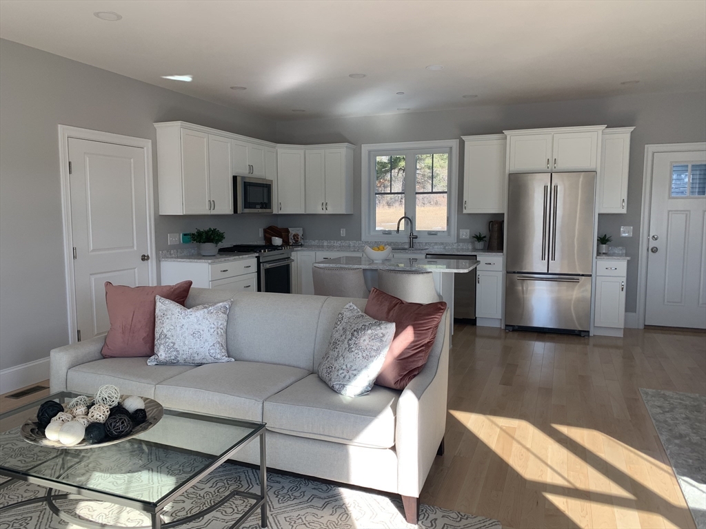 3 Acadia Drive Hudson, NH 03051 - Photo 3 of 24