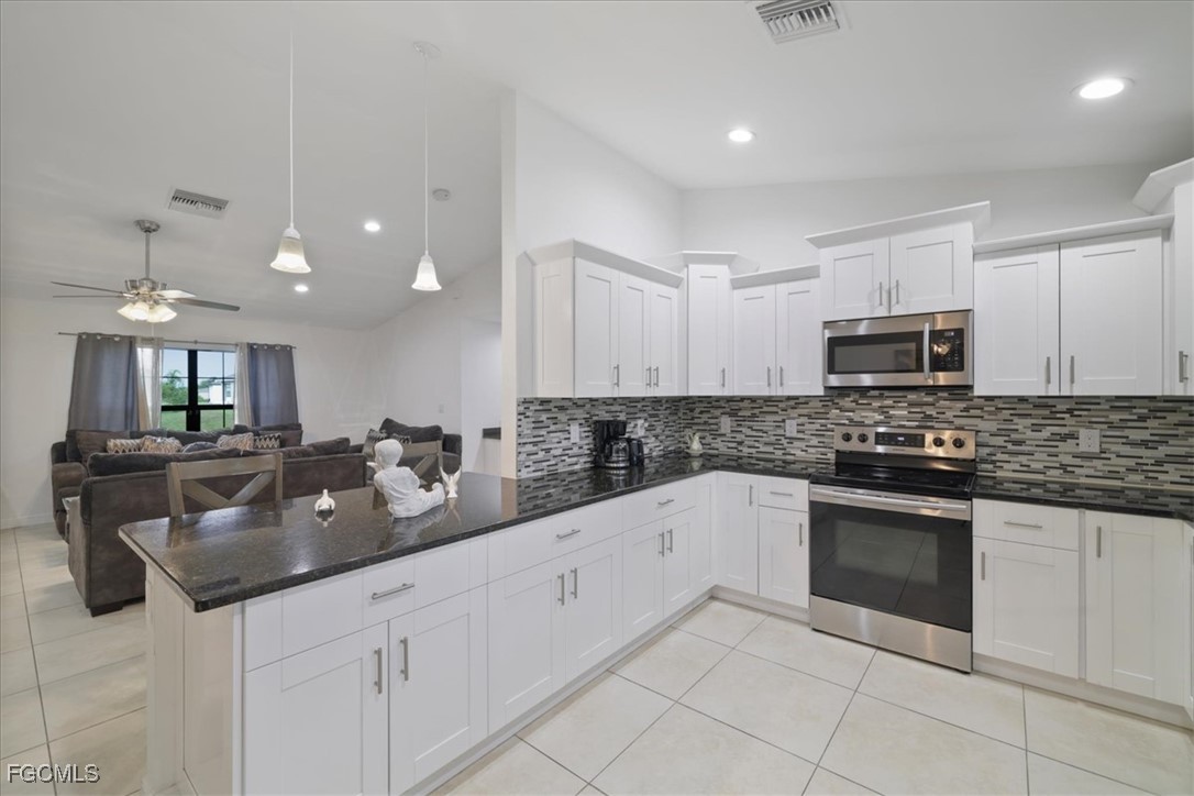 2027 Granada Road LaBelle, FL 33935 - Photo 13 of 35