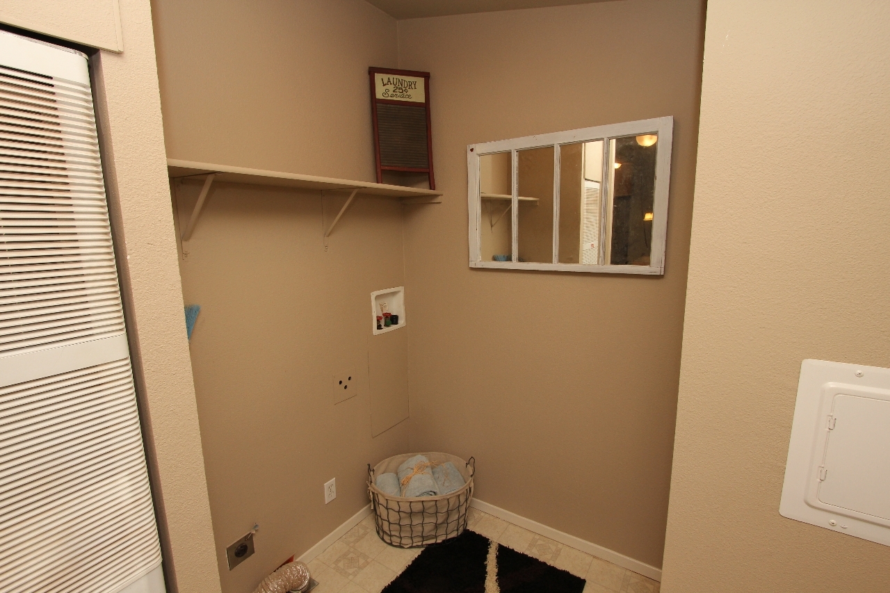 7555 Pegnan Road Shingletown, CA 96088 - Photo 14 of 16 Laundry Area