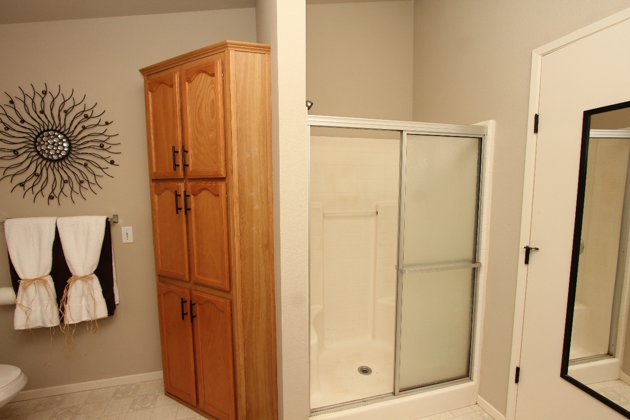 7555 Pegnan Road Shingletown, CA 96088 - Photo 5 of 16 Master Bathroom Shower