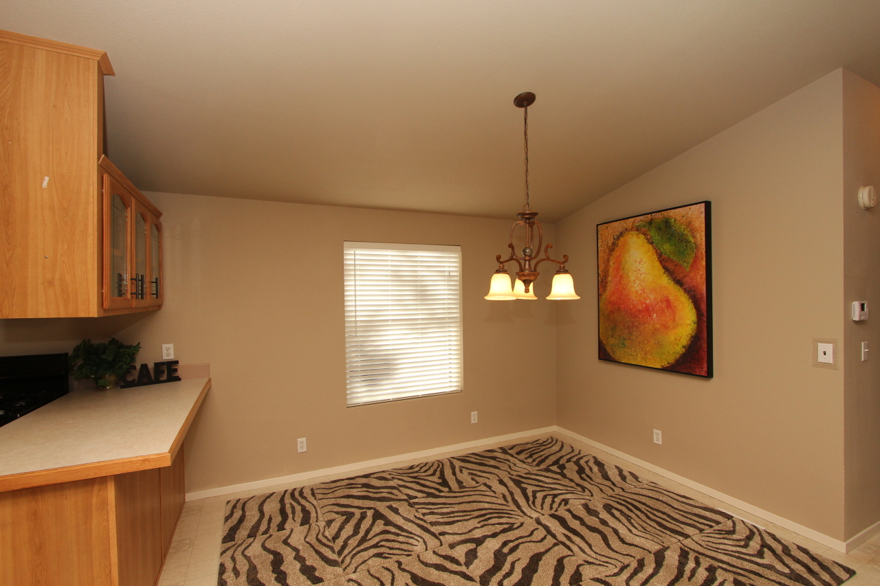 7555 Pegnan Road Shingletown, CA 96088 - Photo 7 of 16 Dining Area