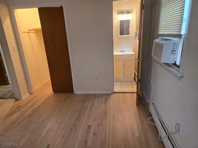 $2,900 | 305 Kennedy Drive, Linden, NJ 07036