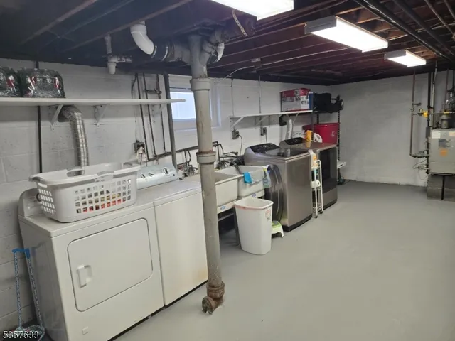 $2,900 | 305 Kennedy Drive, Linden, NJ 07036