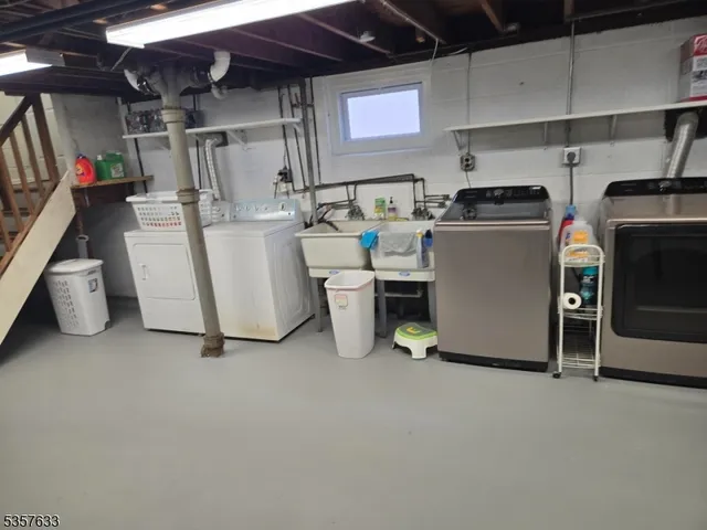 $2,900 | 305 Kennedy Drive, Linden, NJ 07036