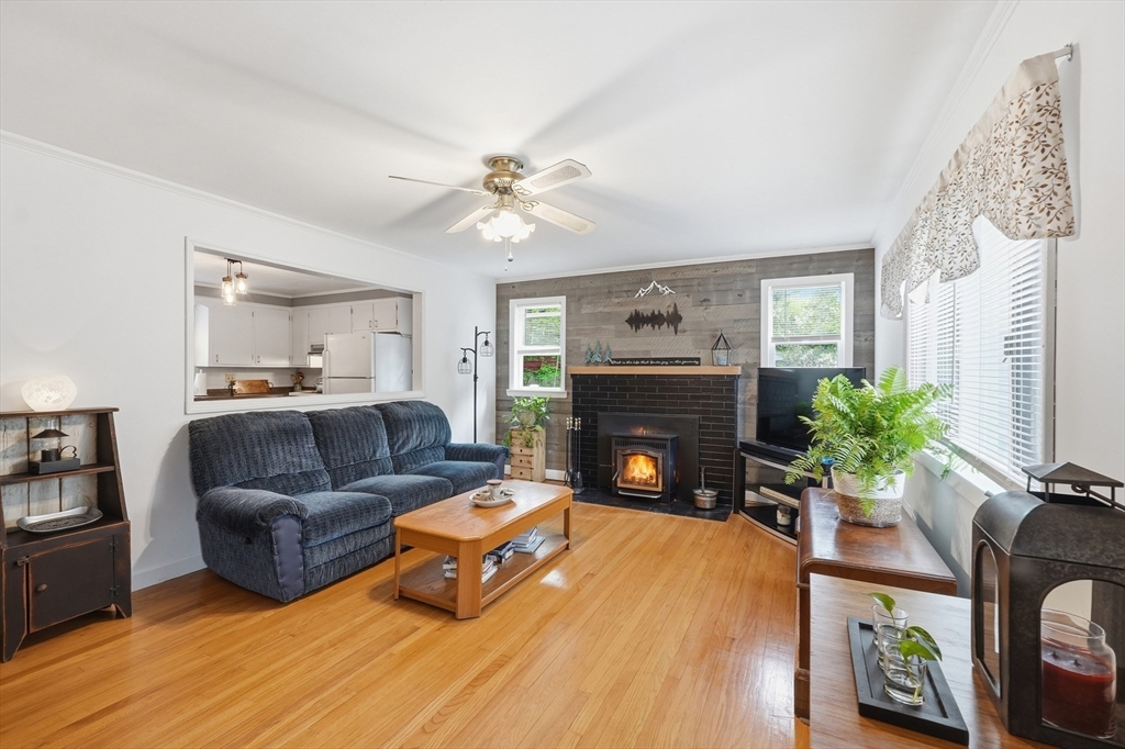 39 North Common Road Westminster, MA 01473 - Photo 7 of 37