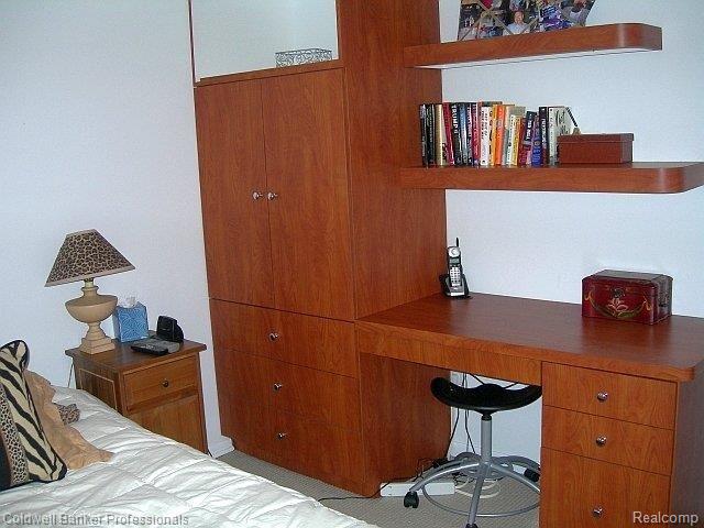 4595 Pickering Road Bloomfield Hills, MI 48301 - Photo 17 of 24 Built in Desk Bedroom 3