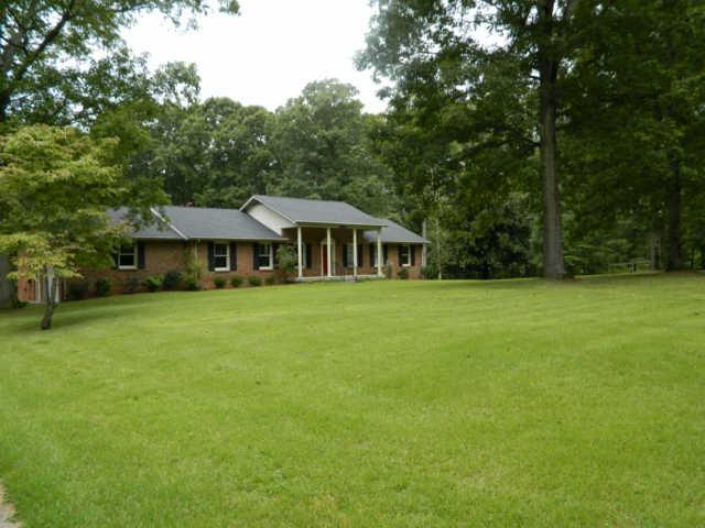 2304 Wolfe Road White Bluff, TN 37187 - Photo 1 of 20 Gallery Image 1