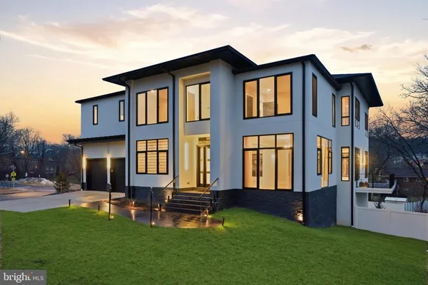 $2,999,999 | 1573 Westmoreland Street, McLean, VA 22101