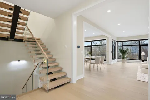 $2,999,999 | 1573 Westmoreland Street, McLean, VA 22101