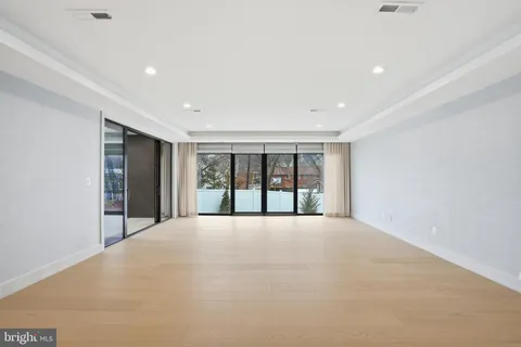 $2,999,999 | 1573 Westmoreland Street, McLean, VA 22101