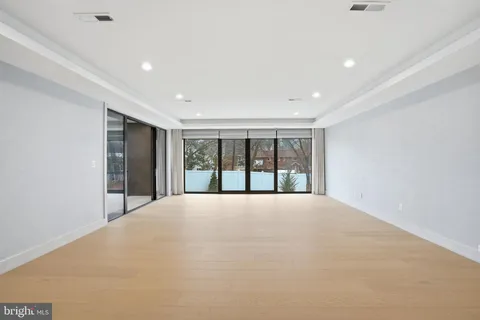 $2,999,999 | 1573 Westmoreland Street, McLean, VA 22101