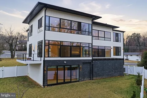 $2,999,999 | 1573 Westmoreland Street, McLean, VA 22101