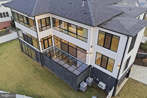 $2,999,999 | 1573 Westmoreland Street, McLean, VA 22101