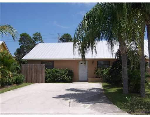 4688 Southeast Salvatori Road Stuart, FL 34997 - Photo 2 of 3 Gallery Image 2