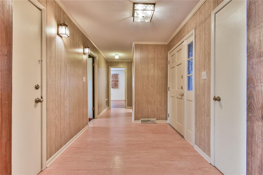 935 Powderbag Creek Road Hartwell, GA 30643 - Photo 7 of 38