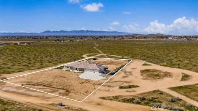 $499,000 | 15088 Mesquite Road, Apple Valley, CA 92307