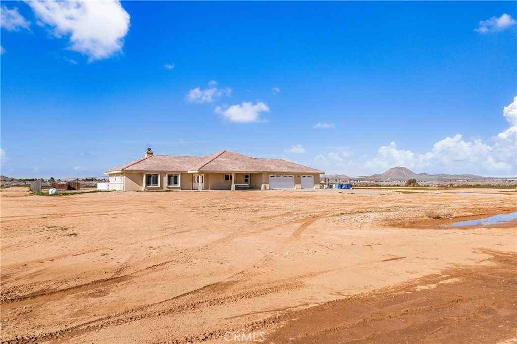 15088 Mesquite Road Apple Valley, CA 92307 - Photo 3 of 51