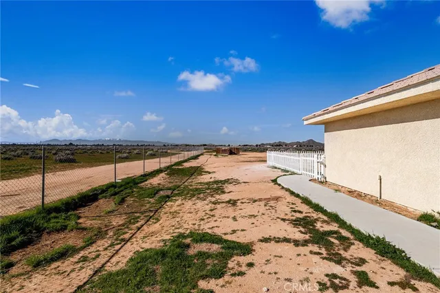 $499,000 | 15088 Mesquite Road, Apple Valley, CA 92307