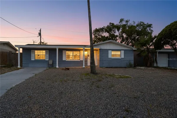 $2,100 | 3301 Rosefield Drive, Holiday, FL 34691
