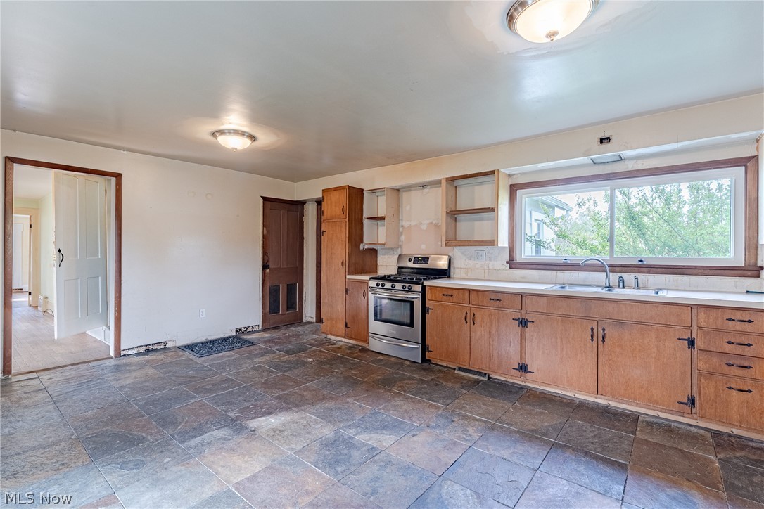 9440 Avery Road Broadview Heights, OH 44147 - Photo 5 of 22