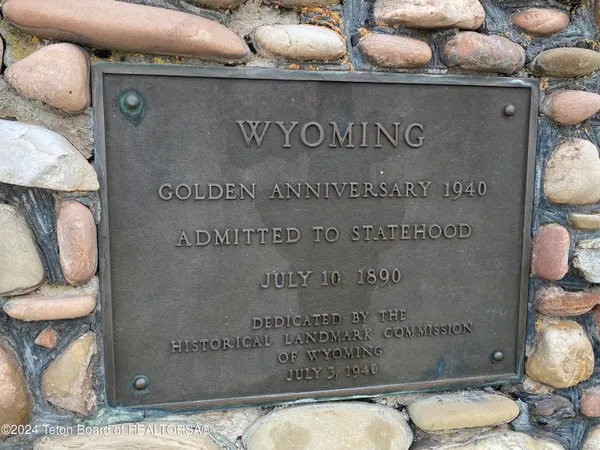 $450,000 | 31 Us-30, Cokeville, WY 83114