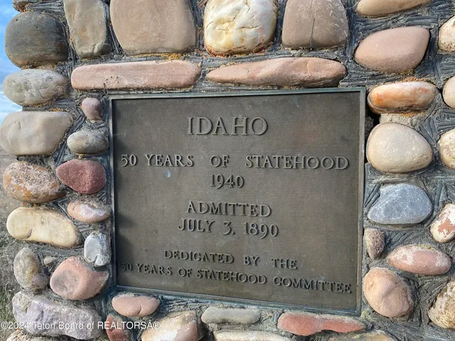 $450,000 | 31 Us-30, Cokeville, WY 83114