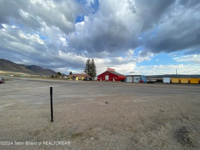 $450,000 | 31 Us-30, Cokeville, WY 83114