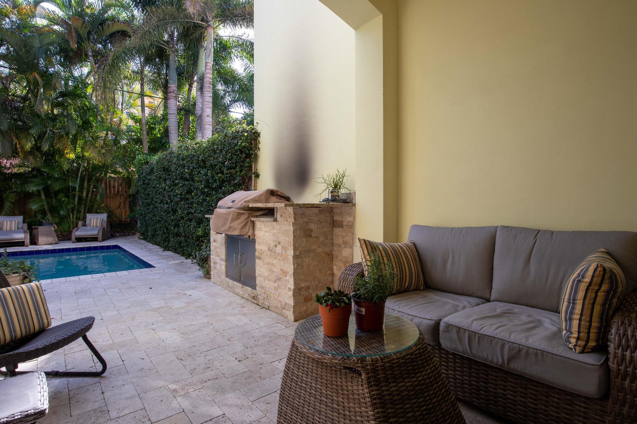 236 East Boca Raton Road Boca Raton, FL 33432 - Photo 26 of 34 2042