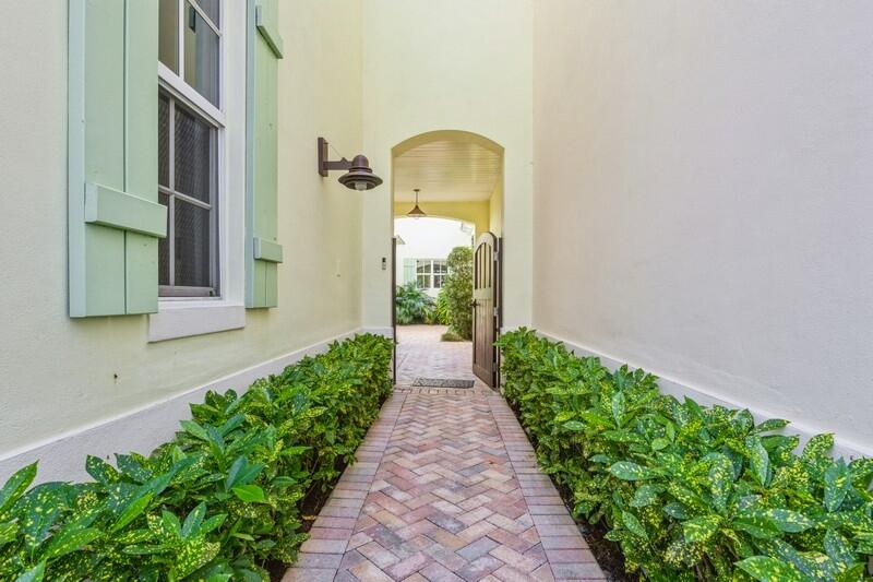 236 East Boca Raton Road Boca Raton, FL 33432 - Photo 3 of 34 02_236EBocaRatonRd_2003_FlexMLS800x600_8