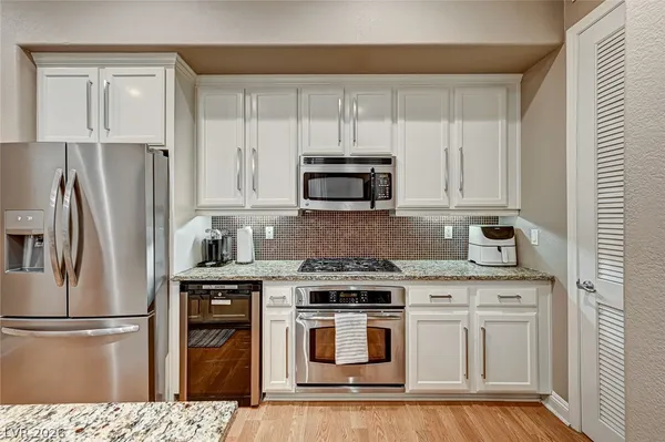 $2,000 | 56 East Serene Avenue, Unit 225, Las Vegas, NV 89123