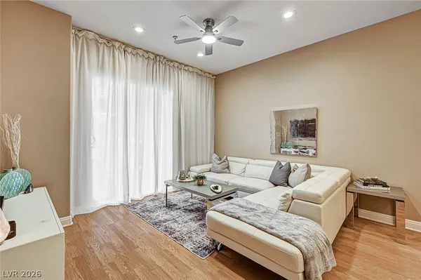 $2,000 | 56 East Serene Avenue, Unit 225, Las Vegas, NV 89123