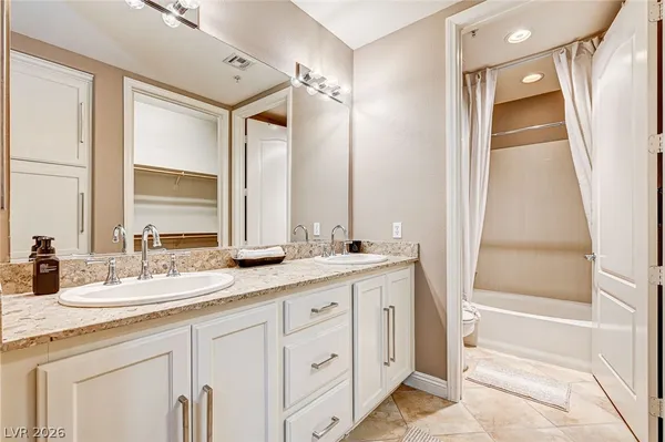 $2,000 | 56 East Serene Avenue, Unit 225, Las Vegas, NV 89123