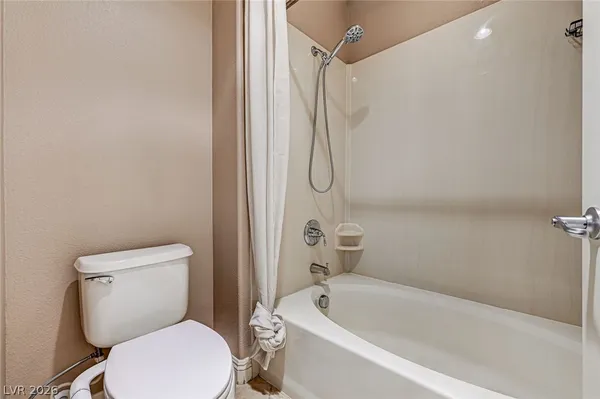 $2,000 | 56 East Serene Avenue, Unit 225, Las Vegas, NV 89123