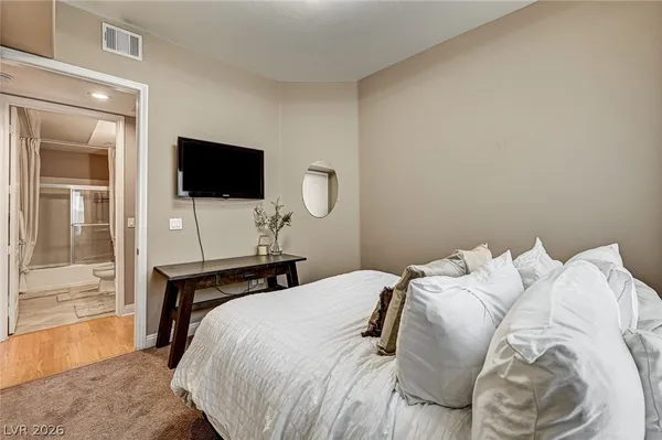 $2,000 | 56 East Serene Avenue, Unit 225, Las Vegas, NV 89123