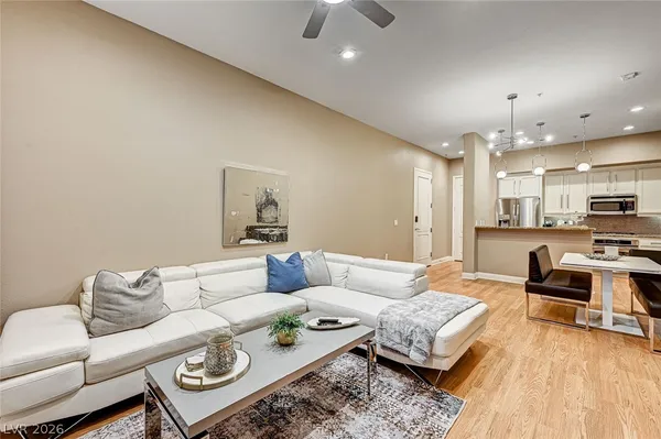 $2,000 | 56 East Serene Avenue, Unit 225, Las Vegas, NV 89123